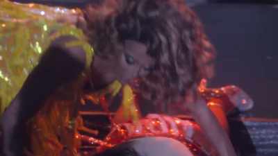 ♪ All right, yeah ♪ - AJ and the Queen