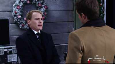 All right, you'll do great.
Just, you know, be yourself and... - Christmas at the Palace