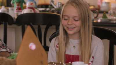 All right, so you're making
your first gingerbread house, - Grounded for Christmas