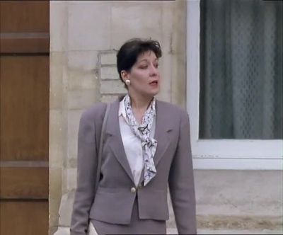 - All safe and sound?
- Everything, including me. - Inspector Morse