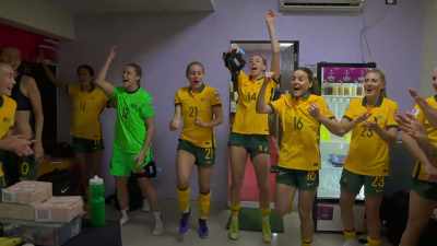 ALL: (SINGING)
Here we go, here we go, here we go! - Matildas: The World at Our Feet