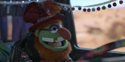 (ALL SINGING) - The Muppets Mayhem