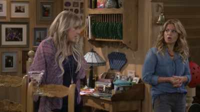 All while Team D.J.
was being fabulous and flawless. - Fuller House