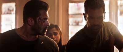 All the bombs are connected to
her vest. They could explode. - Tiger Zinda Hai