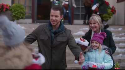 All the kids get a chance - Welcome to Christmas