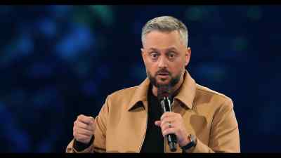 All the lights off, it's a fun time,
being in that environment. - Your Friend, Nate Bargatze