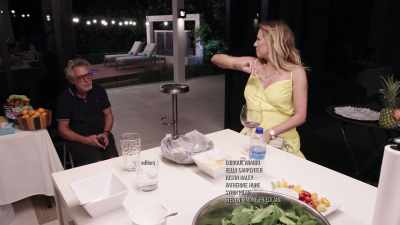 All these girls
are just going at me, - The Real Housewives Ultimate Girls Trip