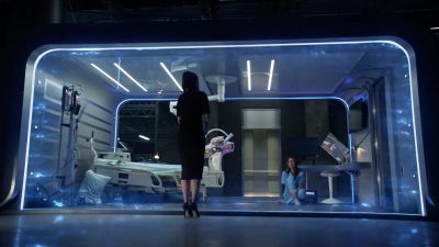 All those people... - Supergirl