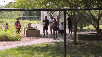 ALL TOGETHER: OXON
RUN! BULLDOG: YAY. - Harlem Globetrotters: Play It Forward