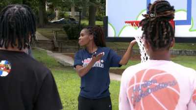 ALL TOGETHER: YAY! - Harlem Globetrotters: Play It Forward