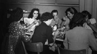 All it took was three hours a day - Elizabeth Taylor: The Lost Tapes