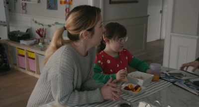 - Allison, my daughter's
singing in a talent show - Justine