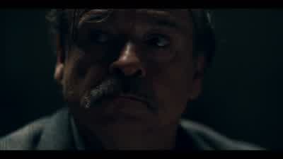 - Allô? - Hélène? C'est moi, c'est Gabriel. - Je vais bien. - Allô? Hélène, c'est moi! - Lupin