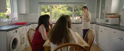 - Almond milk?
- Black's fine. - Days of the Bagnold Summer