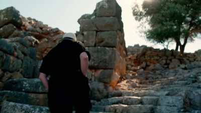 Almost 3,000 years ago, - Raiders of the Lost Past with Janina Ramirez