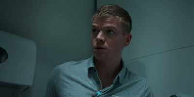 - Almost.
- He's tasked with infiltrating the gang, - Suspicion