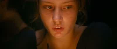 Alors? T'aimes bien? - Honnêtement? - Blue Is the Warmest Color