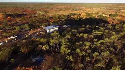 Already a day behind, tomorrow
they'll have to hit the mine hard. - Outback Opal Hunters