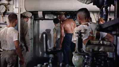 Alright, come on, get this
bulkhead door closed. - The Last Voyage