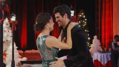 Alright! Everybody,
let's hit the dance floor! - Well Suited For Christmas
