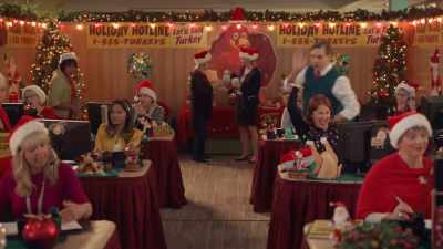 Alright, Hotline,
one hour to go, - Holiday Hotline