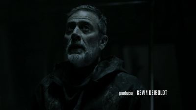 Alright, we need to
get that door open. - The Walking Dead