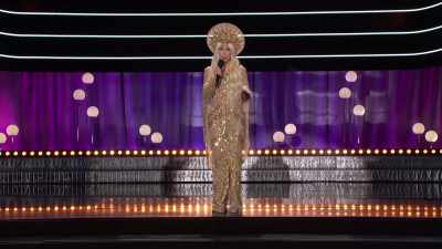 Alright, so, when I was outside,
people were asking me questions, - Carol Burnett: 90 Years of Laughter + Love