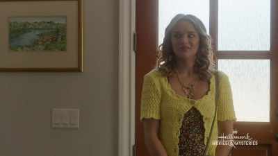 Alright. What I was thinking
is I need two at that entrance - Nikki & Nora: Sister Sleuths