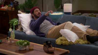 Also, this popcorn
needs more salt. - Lopez vs Lopez