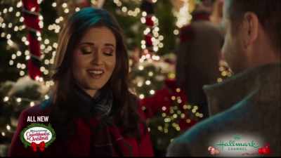 Although you do seem
a bit more relaxed - Christmas at Dollywood