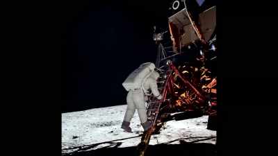 Although the astronauts didn't have
portable reflectors, - American Moon