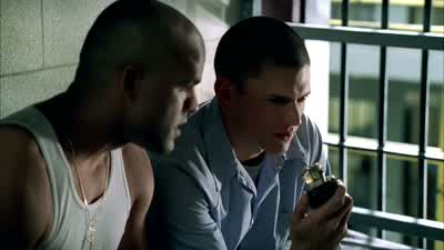 - Am I supposed to be hearing something? - Prison Break