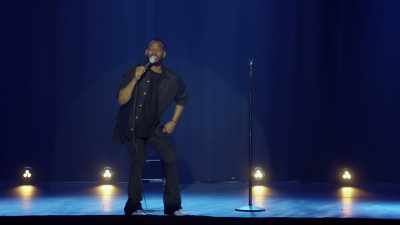 Am întrebat: "Cine e?" - Marlon Wayans: God Loves Me