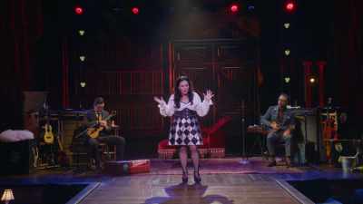 Am învățat despre asta cu copiii mei - Alex Borstein: Corsets & Clown Suits