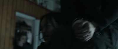 - Amaia!
- Jonan, in here, hurry! - The Invisible Guardian