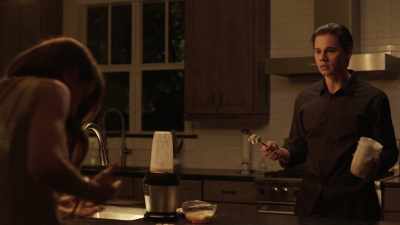 (Amanda exclaims) - How to Frame a Family
