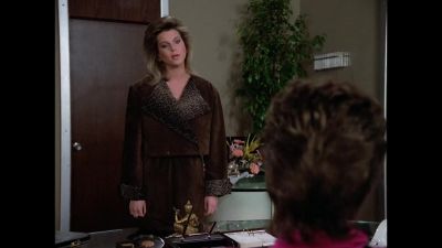 Amanda WELL WHATEVER IT IS MAYBE I CAN GIVE HIM SOMETHING - Dynasty