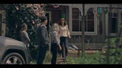 AMANDA: Yeah, Mum, that pig-
Oh, good, you're back. - Mystic