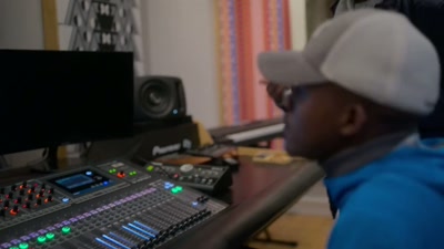 ♪ amapiano music playing ♪ - Searching for Soul Food