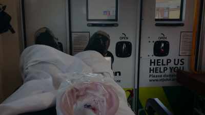 [ambulance siren wailing] - Shaun White: The Last Run