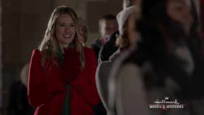 - Amelia!
- Elise, hi! - Return to Christmas Creek