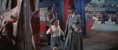 America has everything so big you must be short of dwarfs - Trapeze
