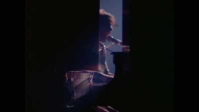 America was so geared up
for rock and roll, - Queen: Rock the World