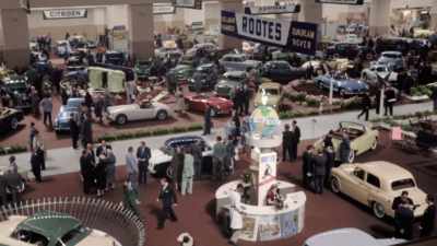AMERICANS ARE SIMPLY CAR-CRAZY. - America in Color