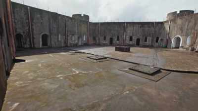 [Amma]
From the outer wall,
still armed with cannons, - Mysteries of the Abandoned
