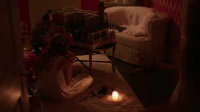 Amma, you said you were gonna go. - Sharp Objects