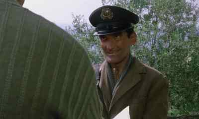 - Amor?
- Yes? - The Postman
