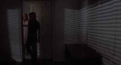 - Amy! Amy!
- Oh, God! - Flowers in the Attic
