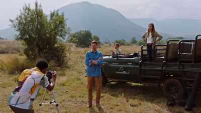 Amy: Couldn't you find anything
better for a backdrop, Darius? - A Safari Romance