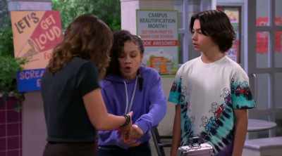 -Amy, stop. No more gas.
-No! - The Villains of Valley View